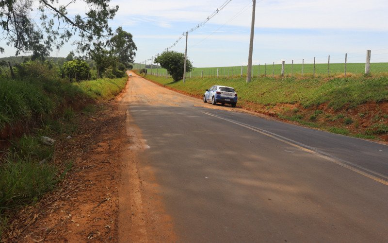 Estrada ainda tem mais de 1 quilômetro para ser asfaltado | abc+