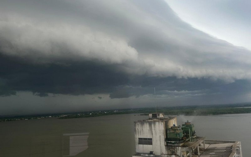 Chegada da frente fria em Porto Alegre | abc+