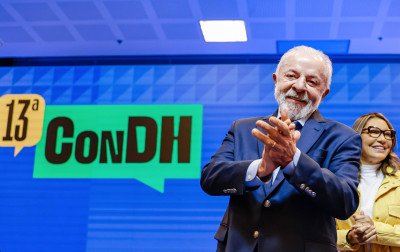 Lula mereceria um Prêmio Nobel de Economia, diz presidente da Caixa