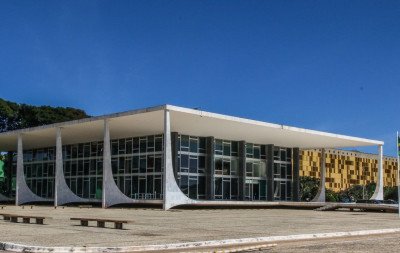 STF decide hoje se condena seis réus do Núcleo 2 pela trama golpista