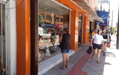 Comércio aposta na última semana antes do Natal