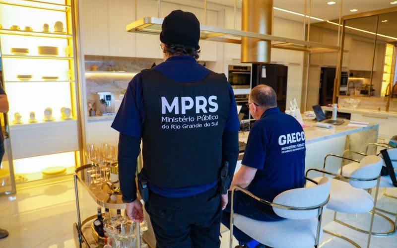 Operação do MP contra influenciadores gaúchos que promoviam Jogo do Tigrinho e lavaram mais de R$ 7 milhões 