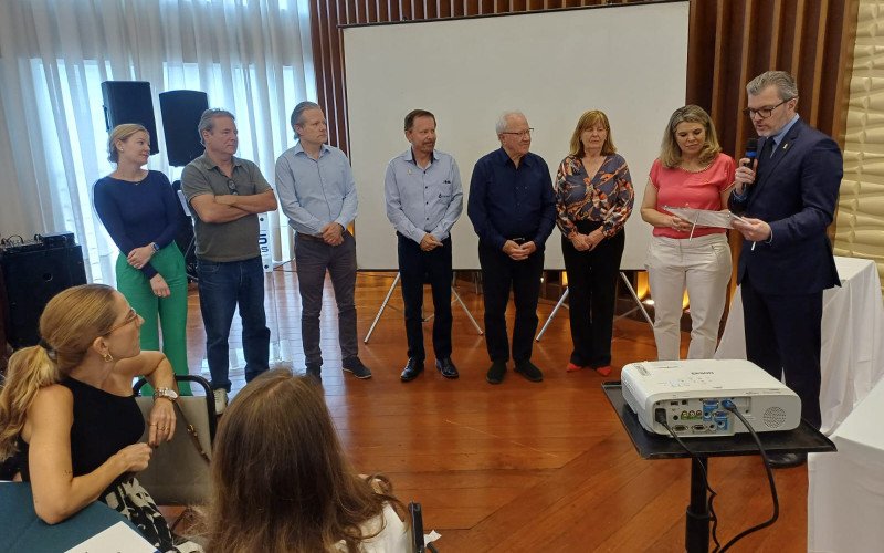 Homenagem a Antônio Daltro Costa | abc+