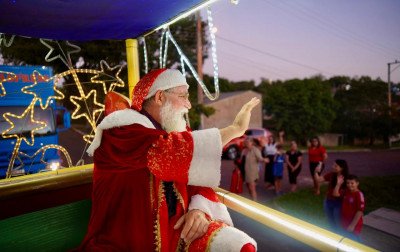 Natal Encantado tem Papai Noel, música e caravana