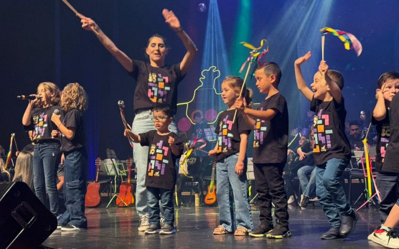 Teatro Feevale recebe espetáculo de música