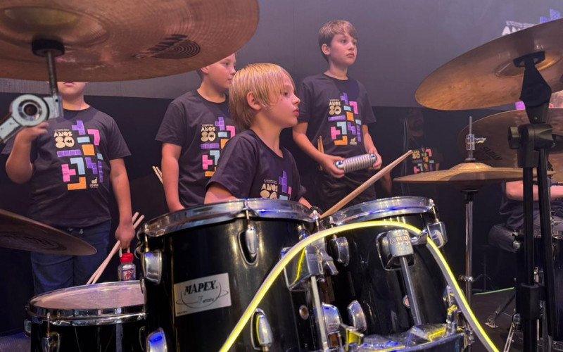 Teatro Feevale recebe espetáculo de música