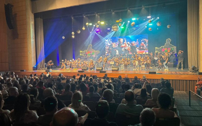 Teatro Feevale recebe espetáculo de música