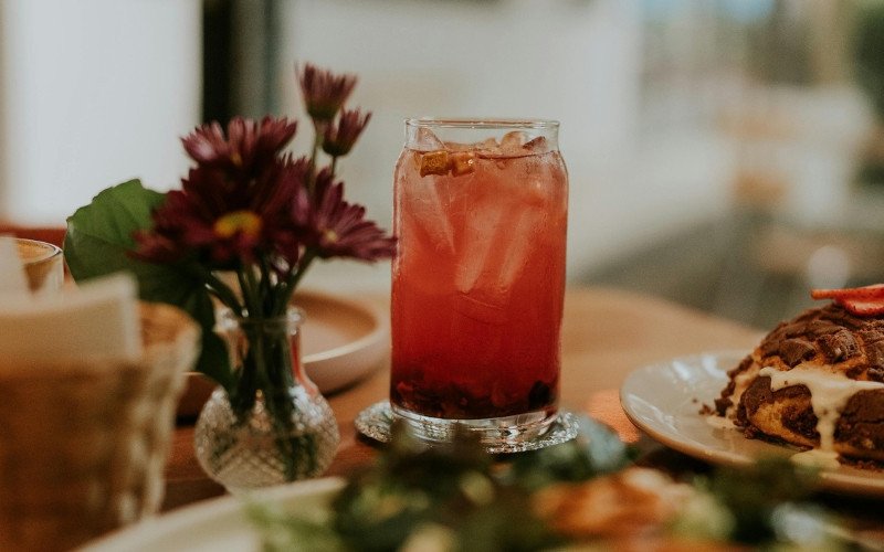 Além da ave natalina, que tal pensar em quais drinks refrescantes vai servir durante a ceia? | abc+