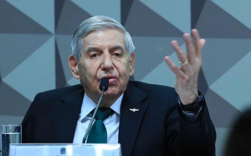 PF pede mais tempo para concluir perícia de Augusto Heleno  | abc+