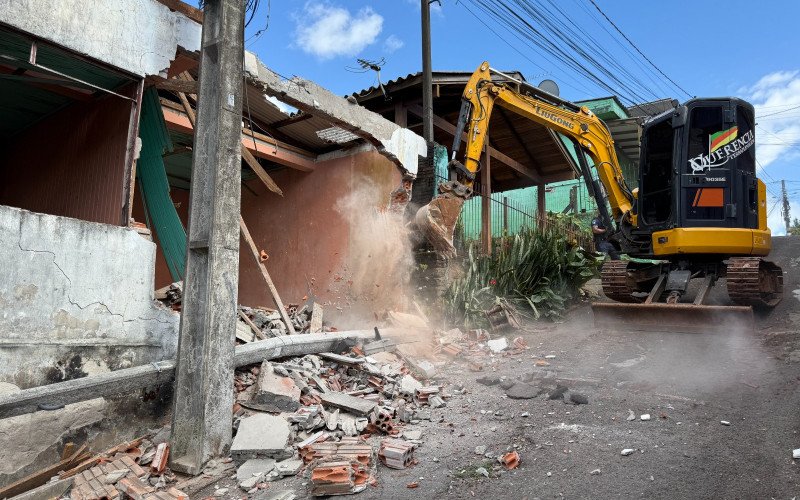 Imóvel é demolido em Estância Velha | abc+