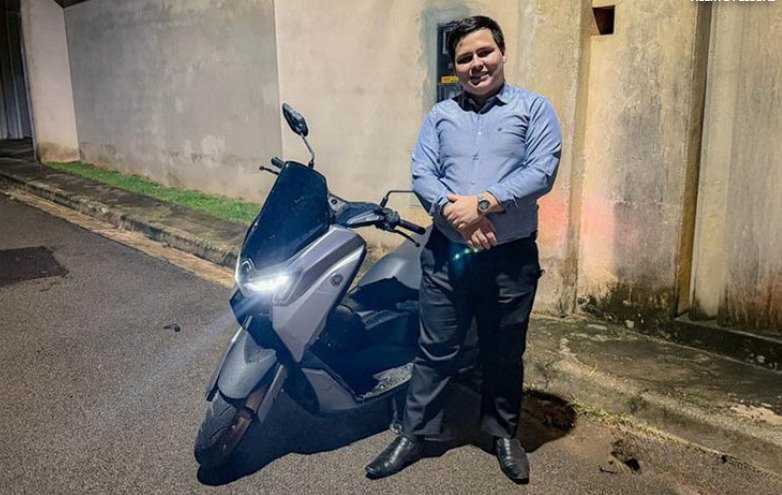 Campos Silvério, de 18 anos, tornou-se o primeiro candidato do País a concluir o exame teórico dentro das novas regras para obtenção da CNH | abc+