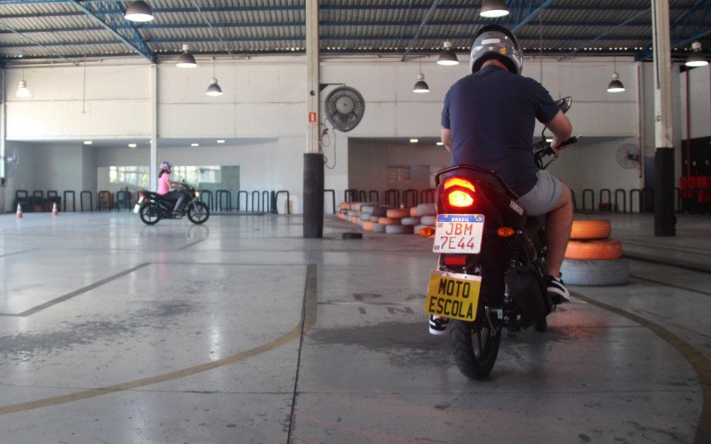 Aulas práticas para tirar a habilitação para motos
