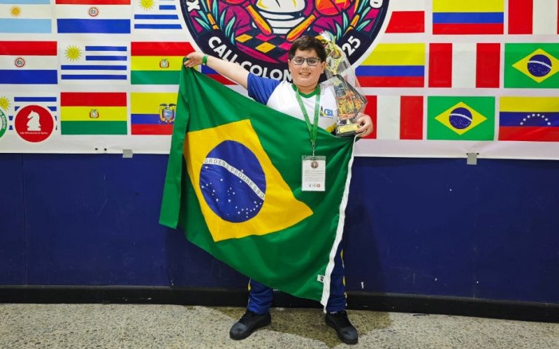 Arthur conquistou Sul-Americano de Xadrez na Colômbia | abc+