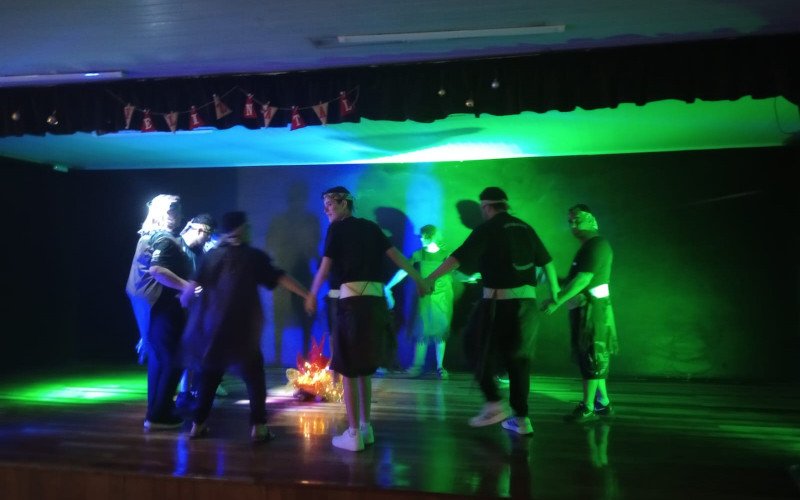 Espetáculo foi apresentado pelos alunos da Apae