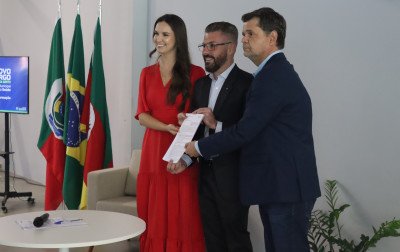 VÍDEO: Contrato de R$ 23 milhões para obras do Anexo 2 do Hospital Municipal é assinado em Novo Hamburgo