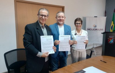 Câmara de Vereadores assina contrato de compra do prédio do Legislativo