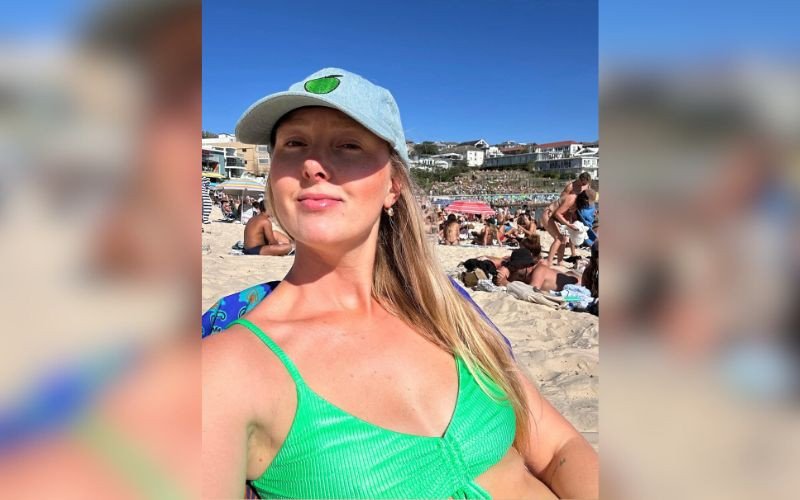 Andressa Robe Peters, moradora da Austrália há 10 anos, estava na praia minutos antes do atentado que feriu 40 pessoas | abc+