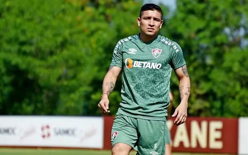 lateral-esquerdo Mario Pineida, de 33 anos, foi assassinado em Guayaquil, no Equador | abc+