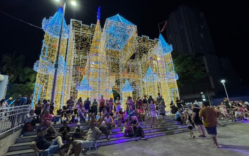 Último fim de semana do Natal de Novo Hamburgo reúne cortejos, música e espetáculo especial no Centro
