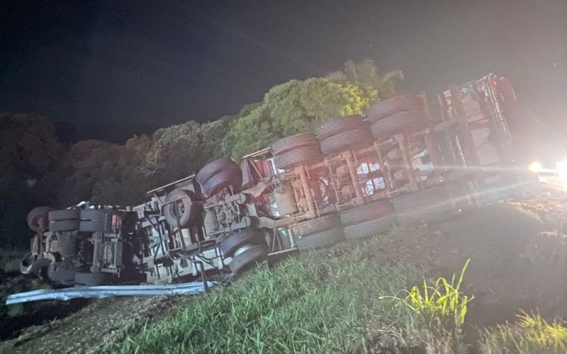 Acidente com micro-ônibus de Constanina e caminhão deixou 5 mortos em Carazinho, na BR-386