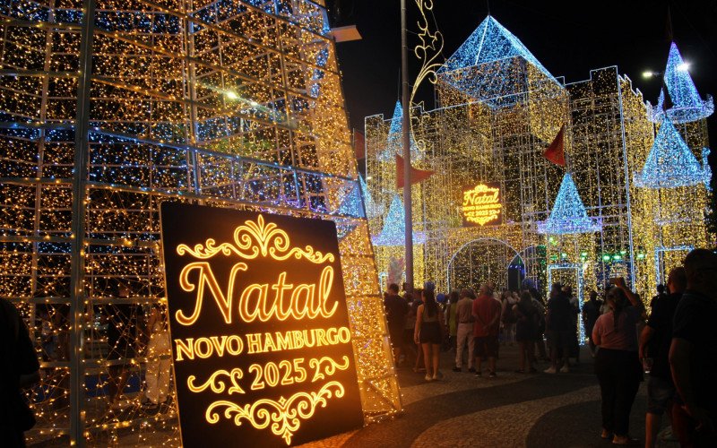 OSNH leva repertório natalino à Praça do Imigrante em noite de destaque do Natal Novo Hamburgo | abc+