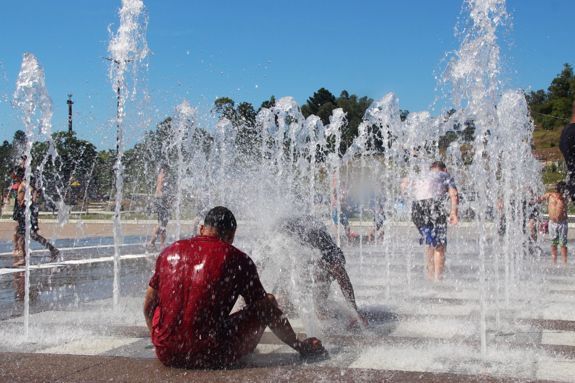 PREVIS&Atilde;O DO TEMPO: Calor pode chegar aos 42&deg;C no RS; veja quando chuva deve trazer al&iacute;vio