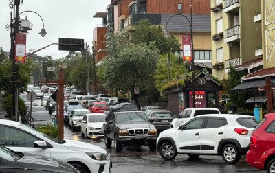 Natal deve aquecer turismo e comércio na Região das Hortênsias; mais de 160 mil veículos são esperados nesta semana