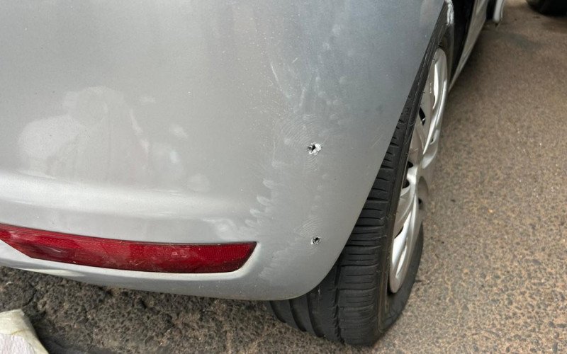 Estado do Volkswagen Fox após fuga de abordagem em Novo Hamburgo