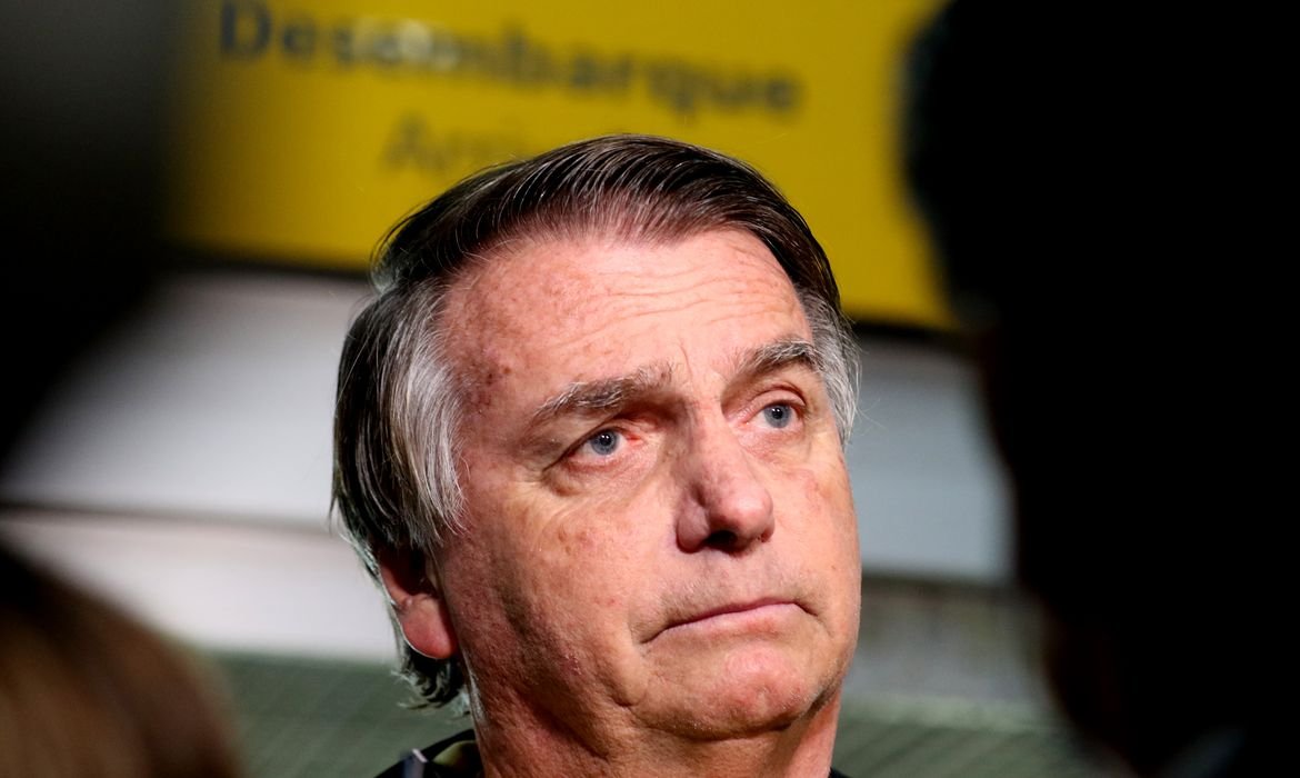 Equipe médica de Bolsonaro envia “prontuário” ao STF para solicitar prisão domiciliar