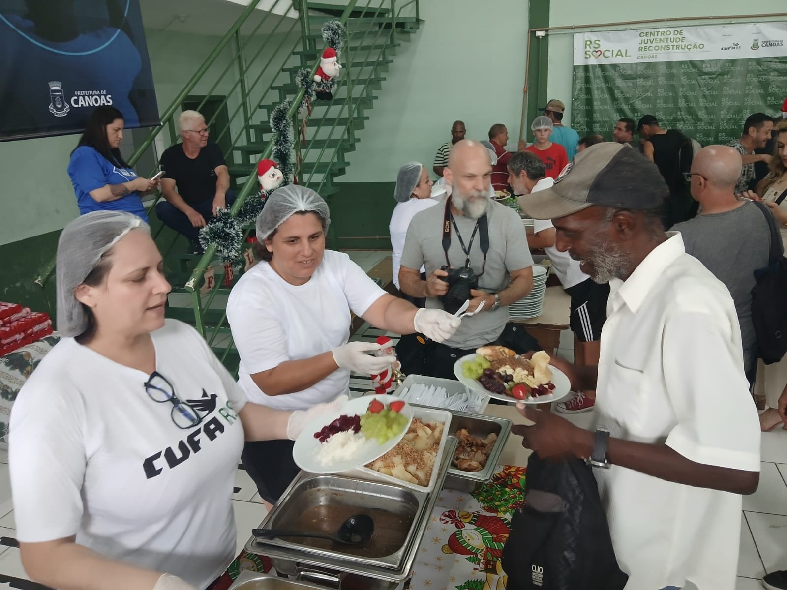 Vim de longe para Canoas porque aqui se pensa no pobre
