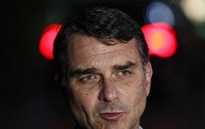 "Não passa pela nossa cabeça retirar Flávio da disputa", diz presidente do PL