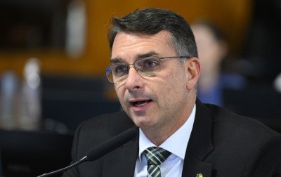 Flávio quer base de governo com quórum para mudar Constituição e defende menos ministérios