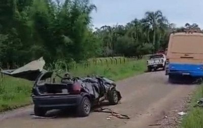 Identificada adolescente de 17 anos que morreu em colisão entre carro e micro-ônibus na região metropolitana