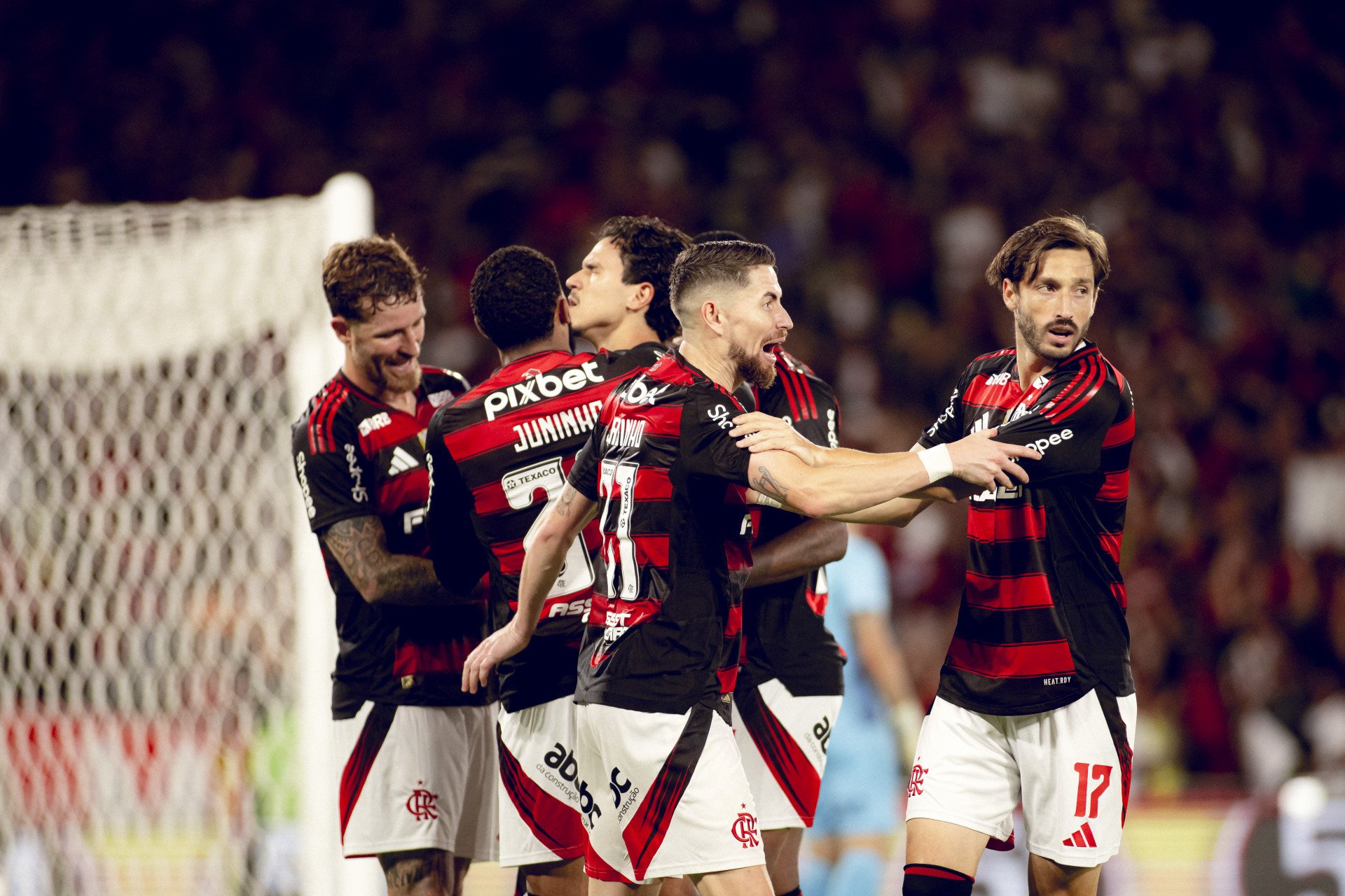 Somadas todas as competições, o Flamengo termina no ano com R$ 418,7 milhões arrecados somente com premiações | abc+