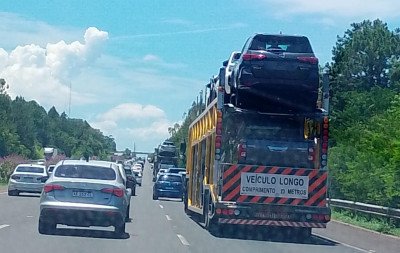 FREE WAY: Trânsito é intenso em direção às praias neste sábado (27)