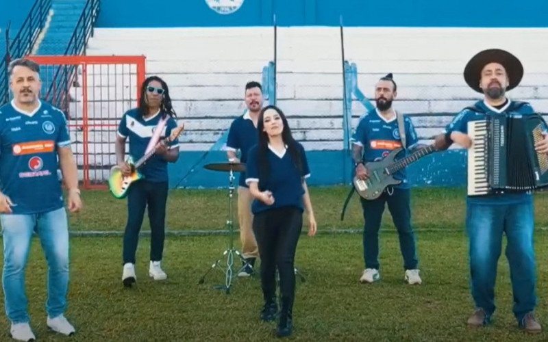 Clipe da regravação do hino do Aimoré foi feito no gramado do Cristo Rei