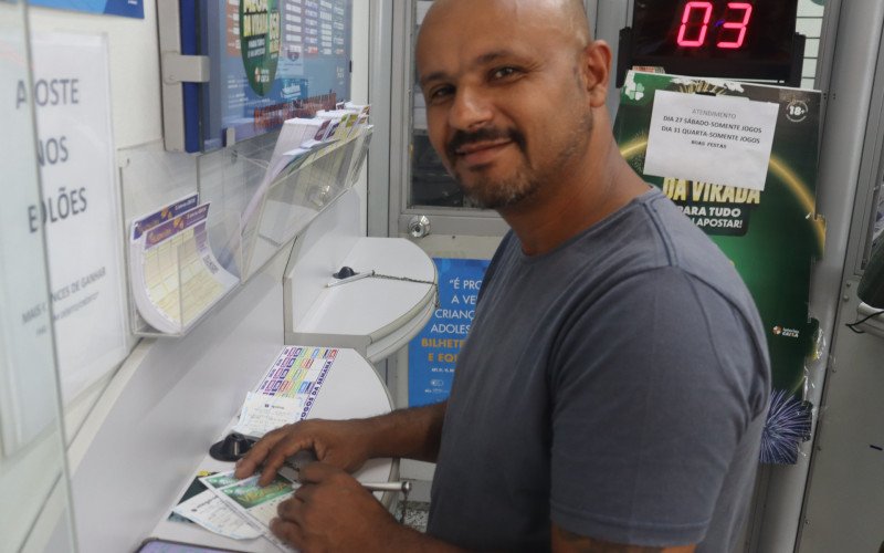 F&aacute;bio Luis conta que j&aacute; teve vit&oacute;ria em sorteios menores nas loterias e espera ter sorte novamente na Mega da Virada