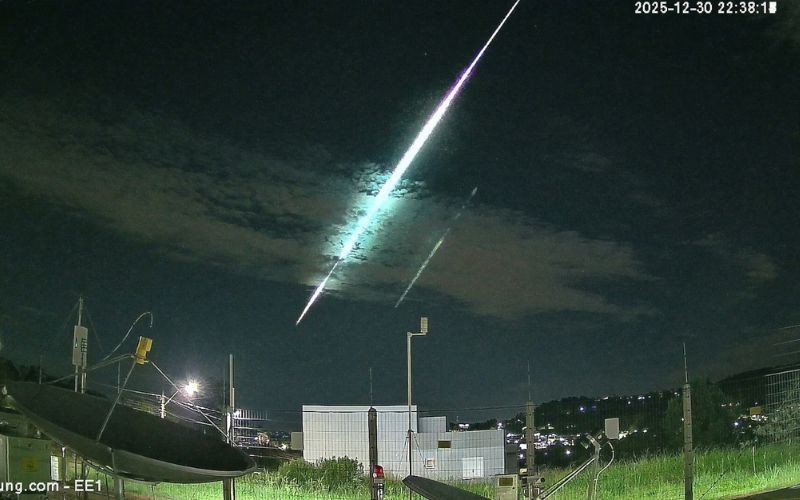 Céu do RS registra um dos últimos grandes meteoros fireball do ano | abc+