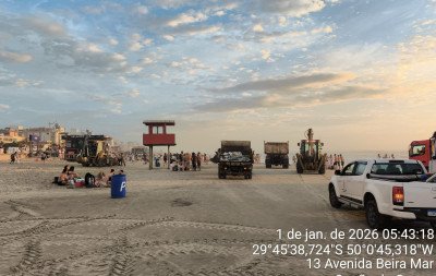 Capão da Canoa recolhe 173 toneladas de lixo na praia e calçadão após Réveillon