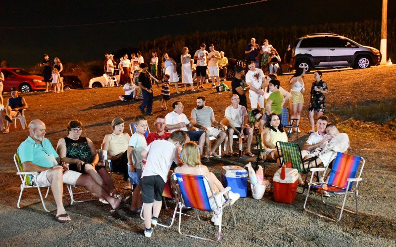 Comunidade participou da primeira festa de Réveillon de São José do Hortêncio
