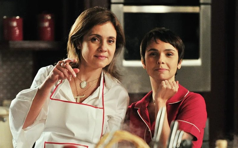 Carminha e Nina/Rita em Avenida Brasil (2012) | abc+