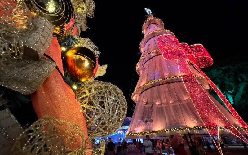 Cidade se transforma com o Natal dos Anjos