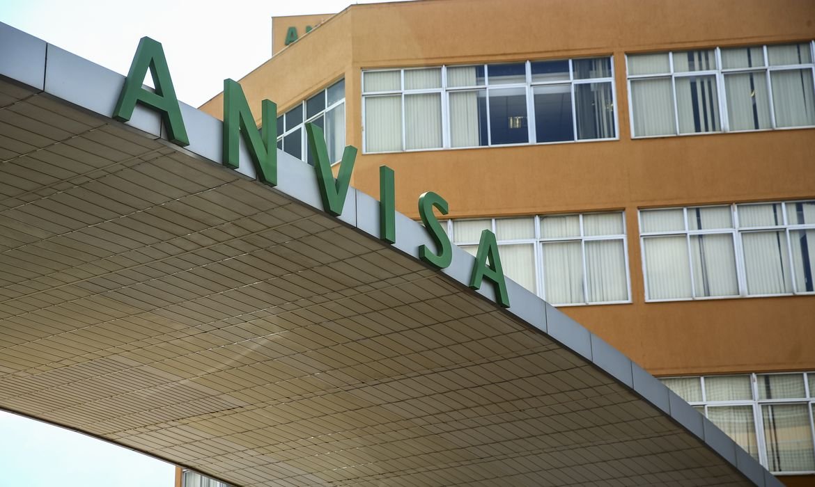 Risco de contamina&ccedil;&atilde;o com Salmonella: Anvisa pro&iacute;be 52 lotes de suplemento alimentar; saiba qual