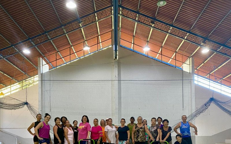Atividades voltadas para a terceira idade iniciaram na manhã desta terça-feira