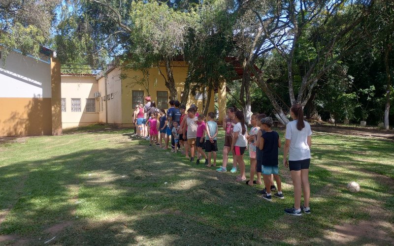 As atividades da Colônia de Férias iniciaram na tarde de terça-feira (6) no Parque do Trabalhador