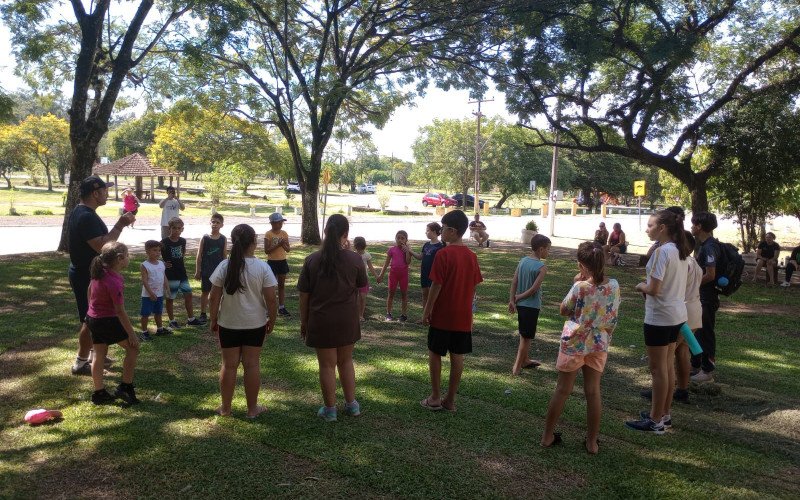 As atividades da Colônia de Férias iniciaram na tarde de terça-feira (6) no Parque do Trabalhador