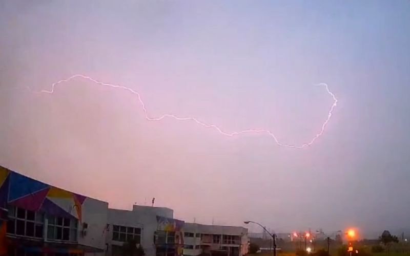 Santa Maria registra mais de 500 descargas elétricas em menos de 3 horas  | abc+
