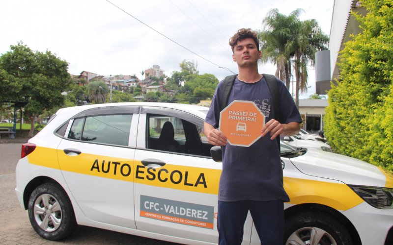 Renan conquistou sua primeira habilitação nesta quinta-feira (8) | abc+