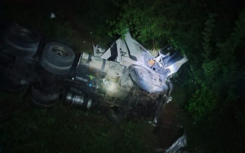 Acidente com caminhão aconteceu na RS-122, na madrugada desta sexta-feira | abc+
