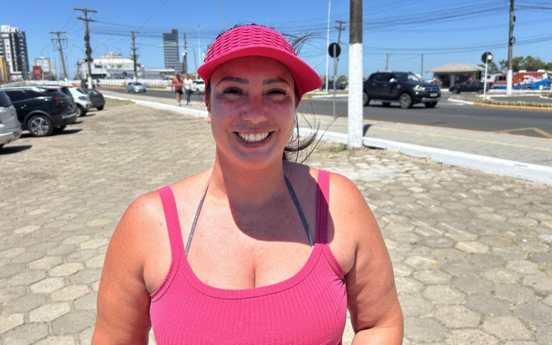 Fiama Simonette conta que leva de uma a duas horas para atravessar a ponte nos horários de pico na alta temporada | abc+